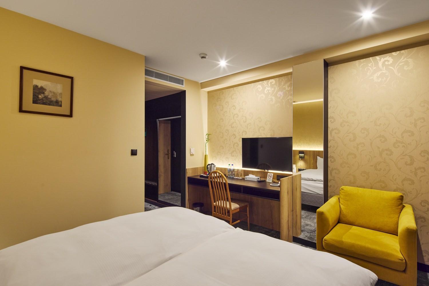 Hotel Na Polboru Sieradz Eksteriør bilde