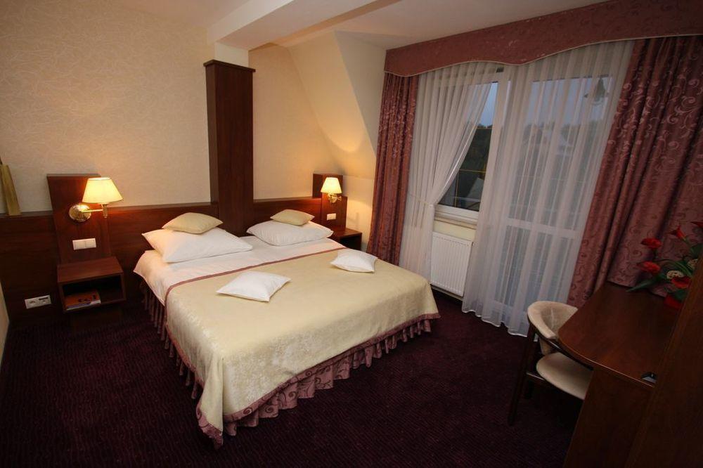 Hotel Na Polboru Sieradz Eksteriør bilde